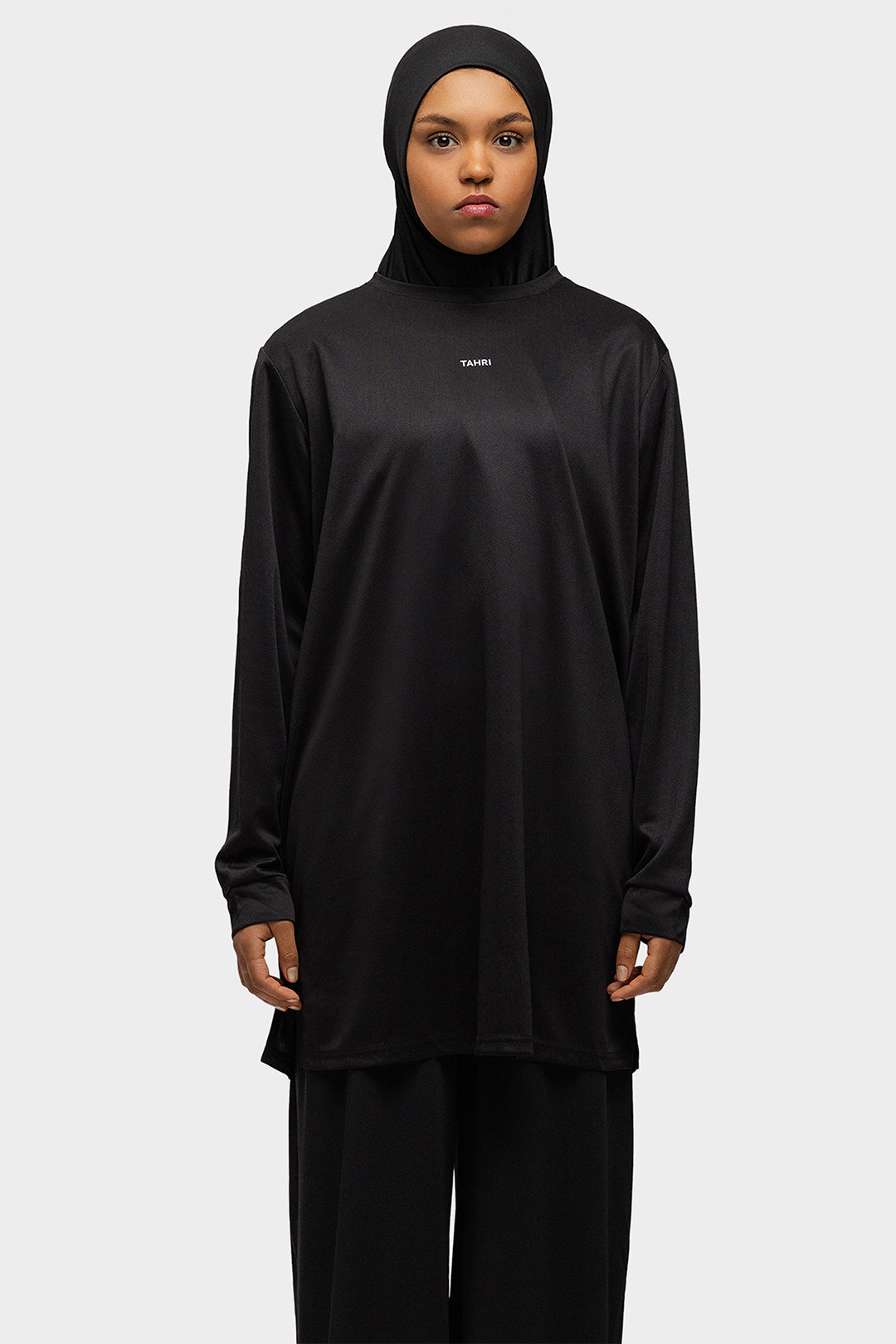 Modest Training Top Black